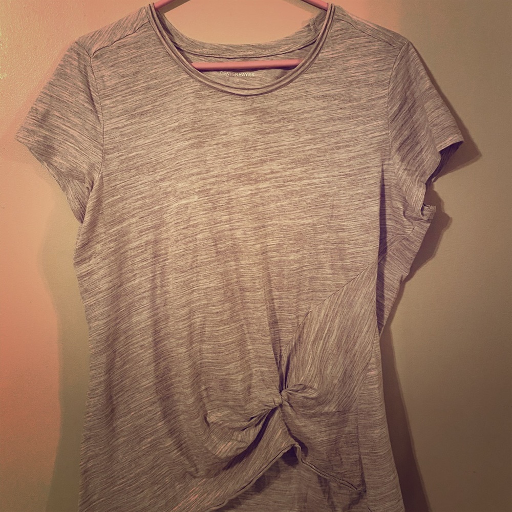 front knotted teeshirt